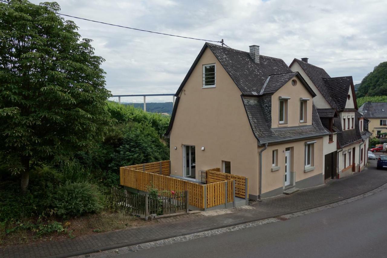 Ferienhaus am Moselsteig Ürzig Exterior foto
